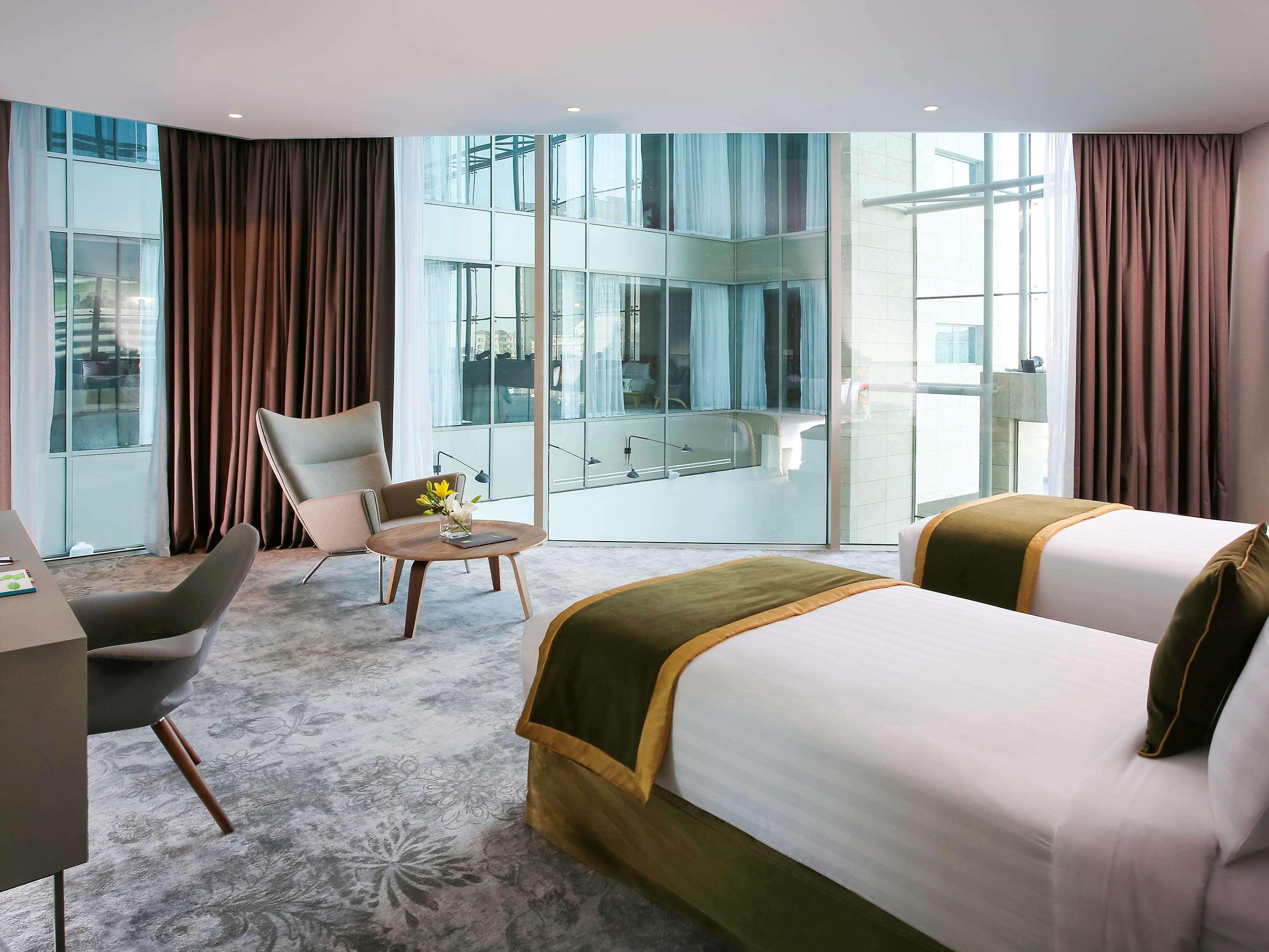 Ibis Styles Dubai Jumeira Exteriör bild