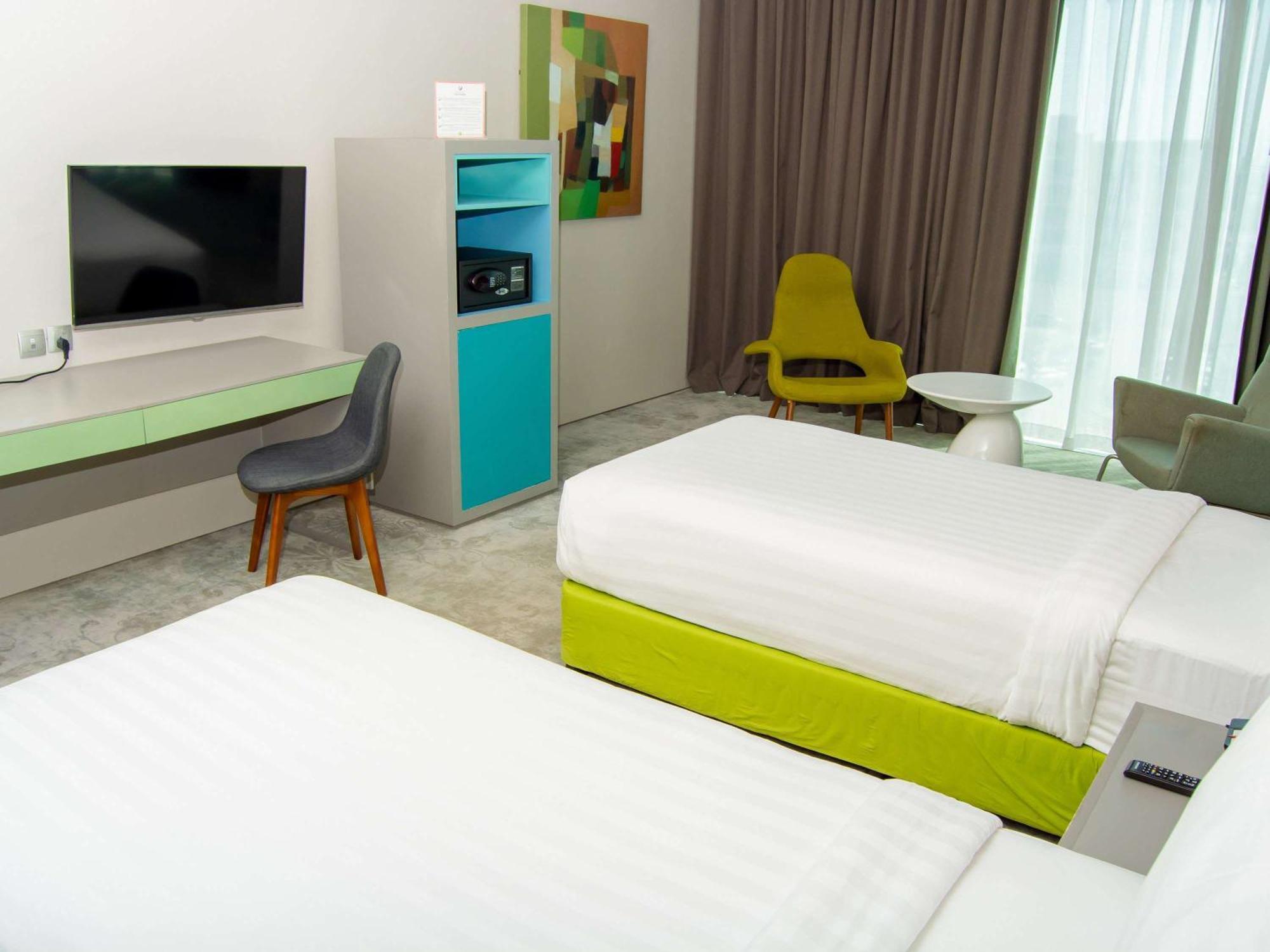 Ibis Styles Dubai Jumeira Exteriör bild
