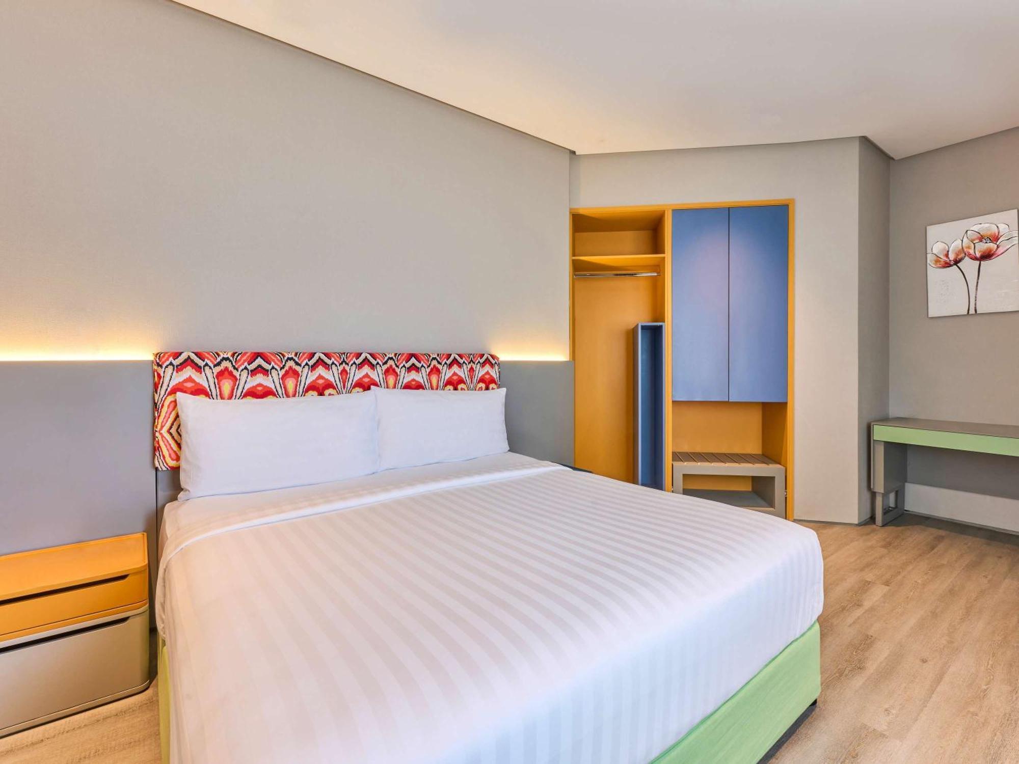 Ibis Styles Dubai Jumeira Exteriör bild