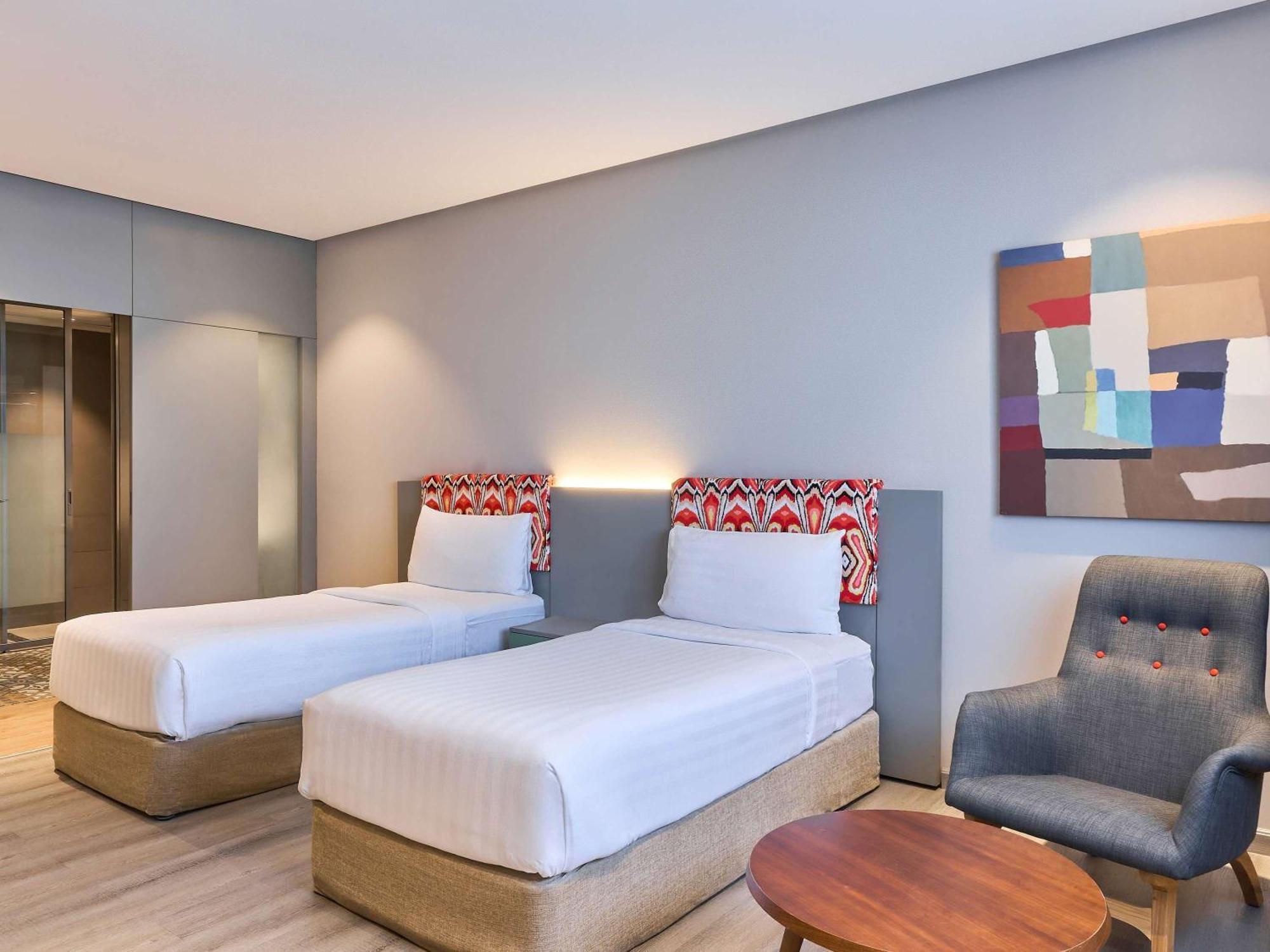 Ibis Styles Dubai Jumeira Exteriör bild