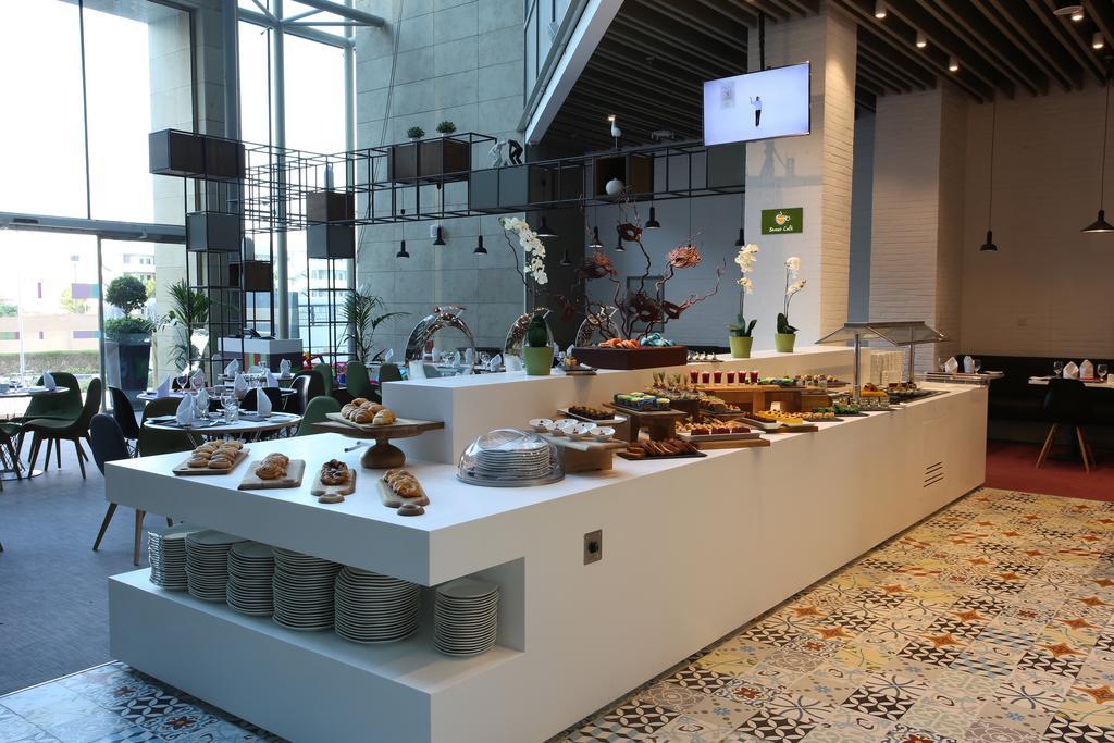 Ibis Styles Dubai Jumeira Exteriör bild
